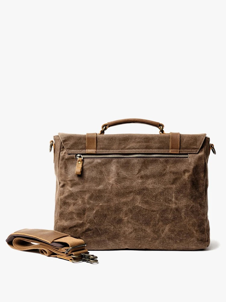 Oakern Voyager Messenger – Waxed Canvas & Leather Laptop Bag
